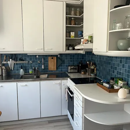 Simply Furnished Spacious * Helsinki